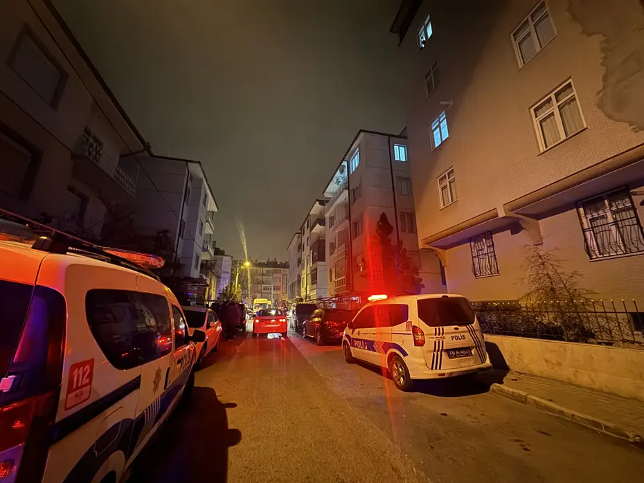 Eşini öldürüp intihar etti