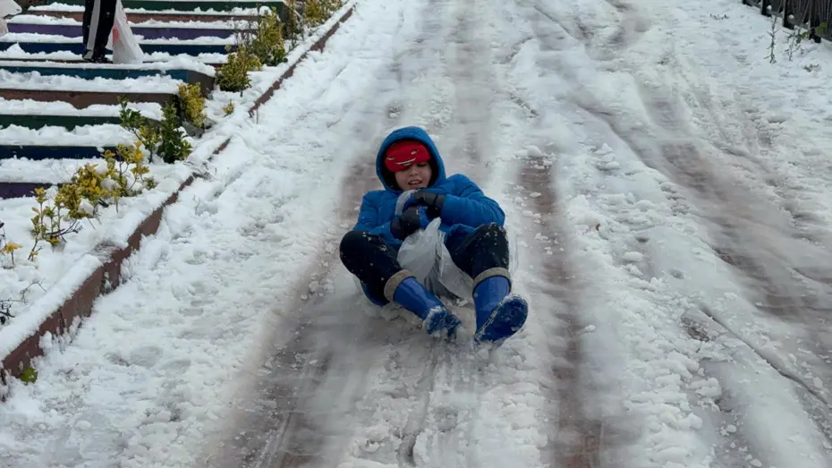 Yılın ilk kar tatili haberi geldi. Eğitime bir gün ara verildi
