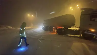 Bolu Dağı ağır tonajlı araçlara tekrar açıldı