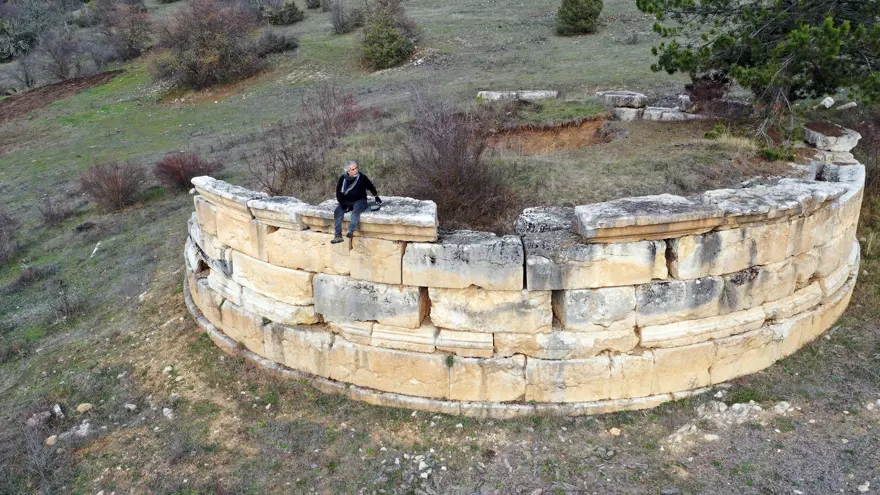 Kastamonu'da 2 bin 100 yıllık mezarlık. Taşların ağırlığı 8 tonu geçiyor 1