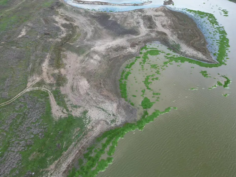 Doğuda kar batıda kuraklık. Gölette korkutan görüntü