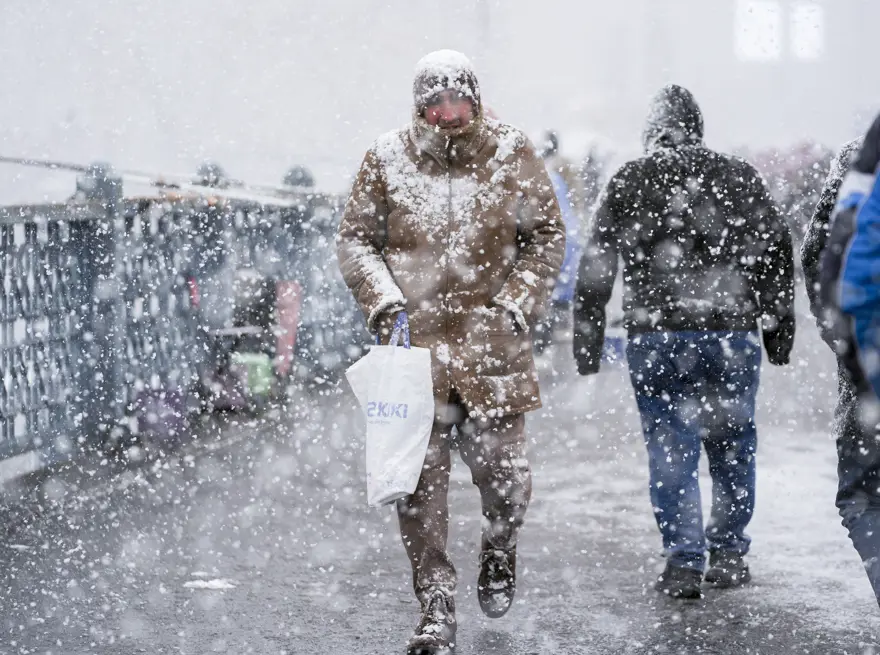 Yağmurla başlayıp 5 gün sürecek. Kar İstanbul'a geri dönüyor 3