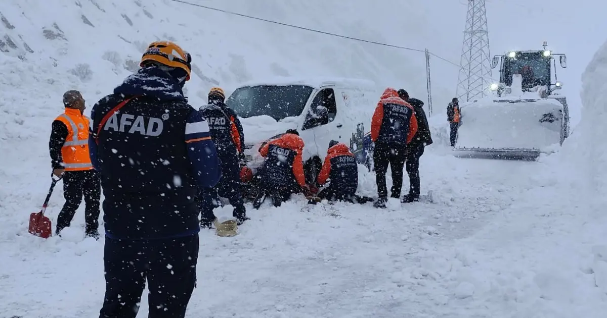 AFAD'dan yoğun kar yağışı açıklaması. "112'ye bin 987 ihbar geldi"