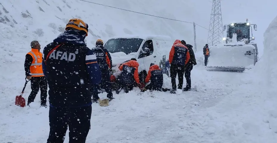 AFAD’dan yoğun kar yağışı açıklaması. “112’ye bin 987 ihbar geldi”