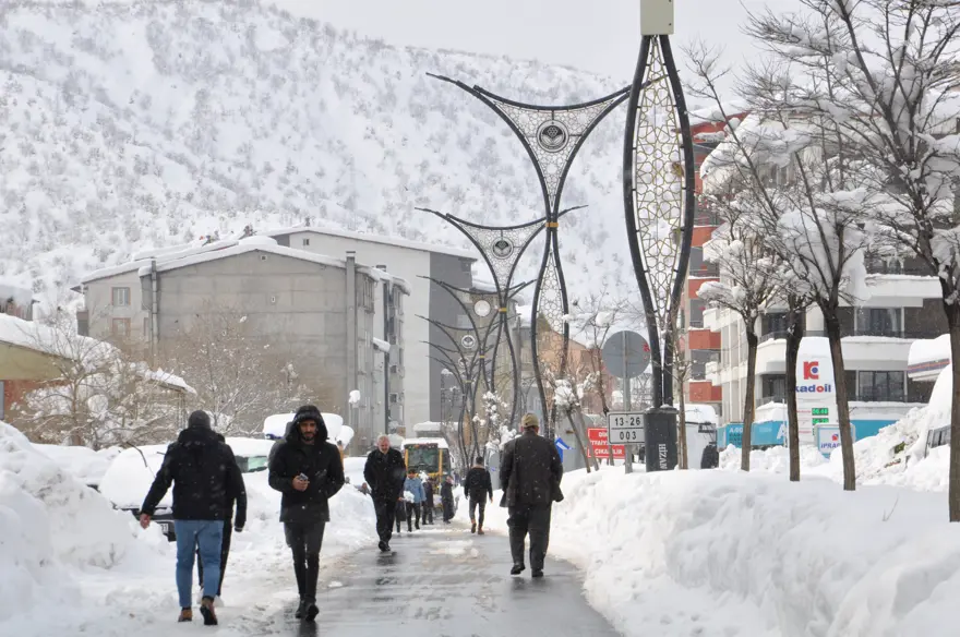 İÇ BÖLGELERDE SOĞUK ETKİLİ 3