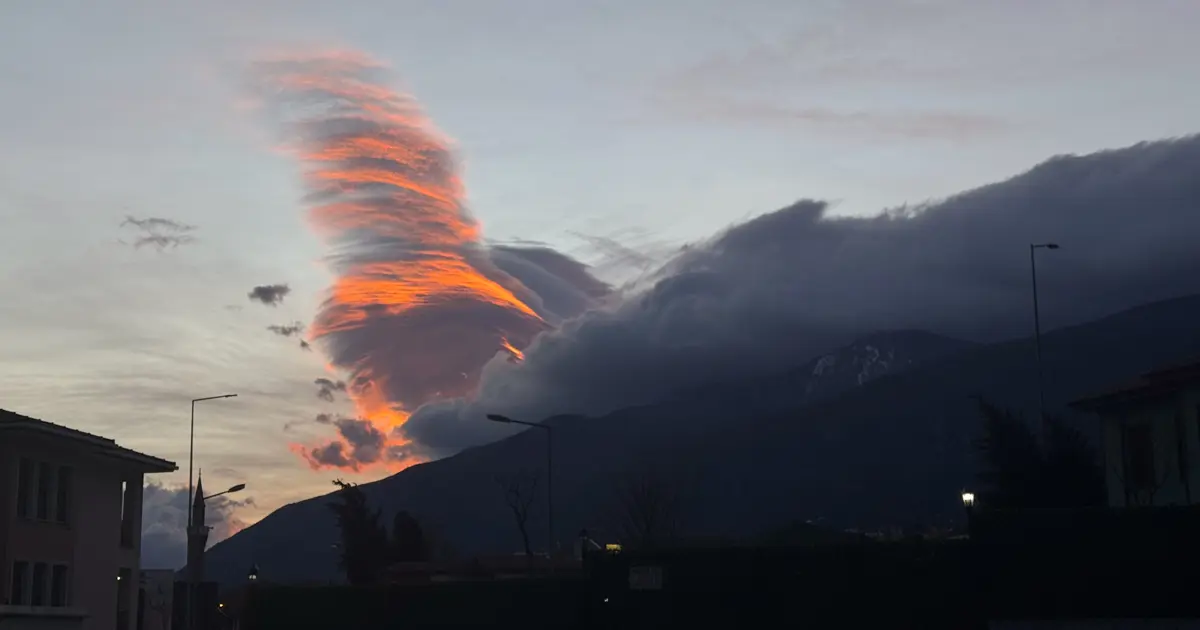 Bursa'da kuvvetli rüzgar hayatı olumsuz etkiliyor