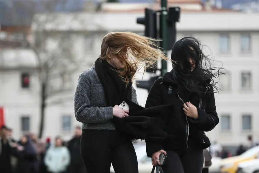Meteoroloji saat vererek uyardı. Hepsi bir arada geliyor... Kuvvetli yağış, çığ ve fırtına uyarısı 5
