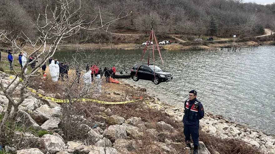 CAMI YARIYA KADAR AÇIK 8