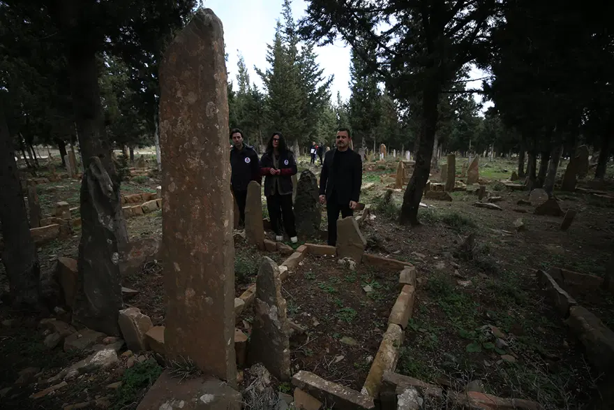 "TRAKYA'DA AHLAT GİBİ MEZARLIK ORTAYA ÇIKMIŞ OLACAK" 3