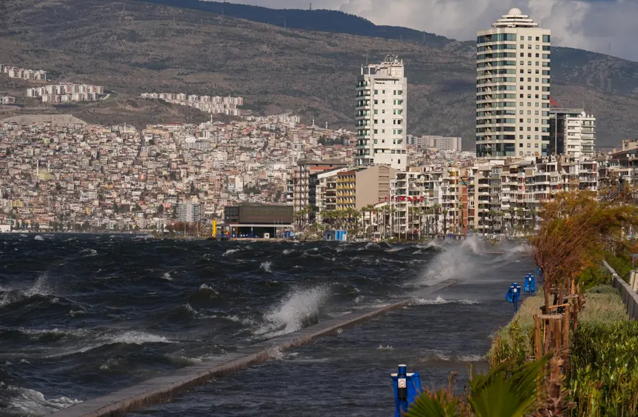 Meteorolojiden üç şehir için sarı kodlu uyarı: Yarın sabah etkisini artıracak