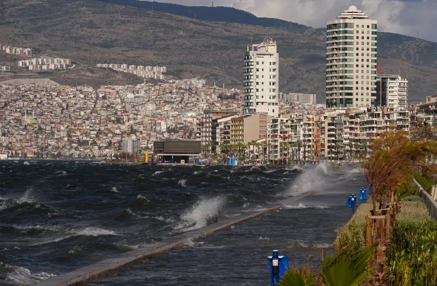 Meteorolojiden üç şehir için sarı kodlu uyarı: Yarın sabah etkisini artıracak Meteorolojiden üç şehir için sarı kodlu uyarı: Yarın sabah etkisini artıracak