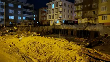 Tekirdağ'da inşaatta toprak kayması. Çevredeki 4 apartman tahliye edildi