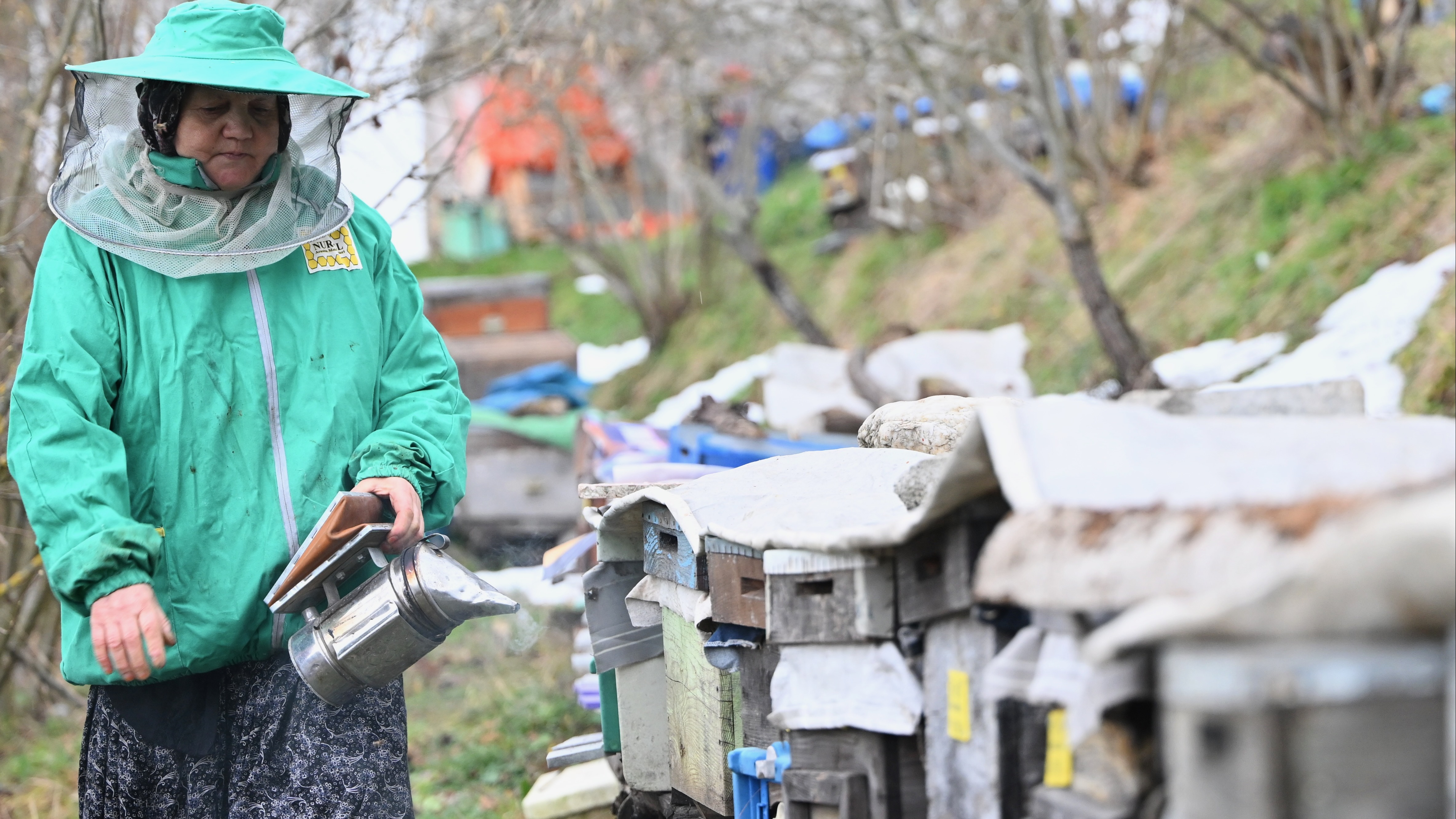 Ata mesleğine sahip çıktı. 45 yıldır yapıyor,  3 kardeşini  bu iş sayesinde okuttu