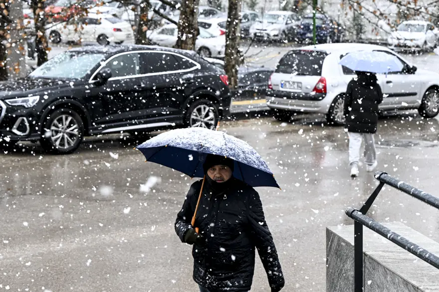Batıda bahar havası, doğuda kara kış. Sıcaklıklar yükseliyor, kuvvetli yağış geliyor 