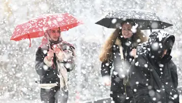 Başkent Ankara kar yağışına teslim: Kar ne kadar sürecek?
