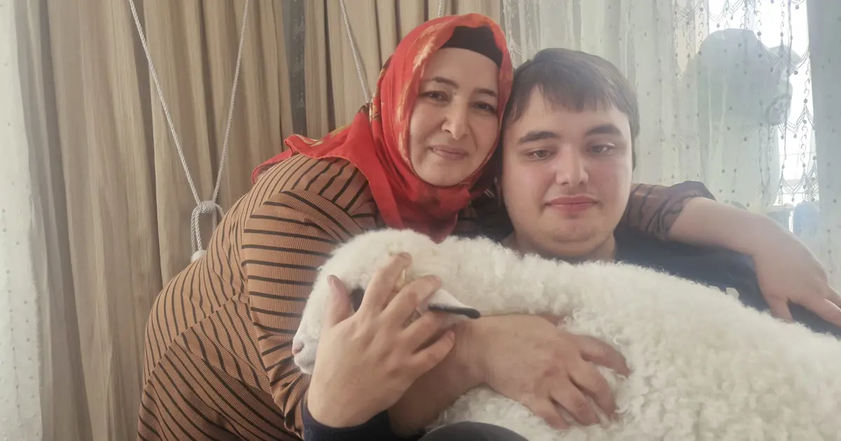Otizmli oğulları için aldıkları kuzu hayatlarını değiştirdi