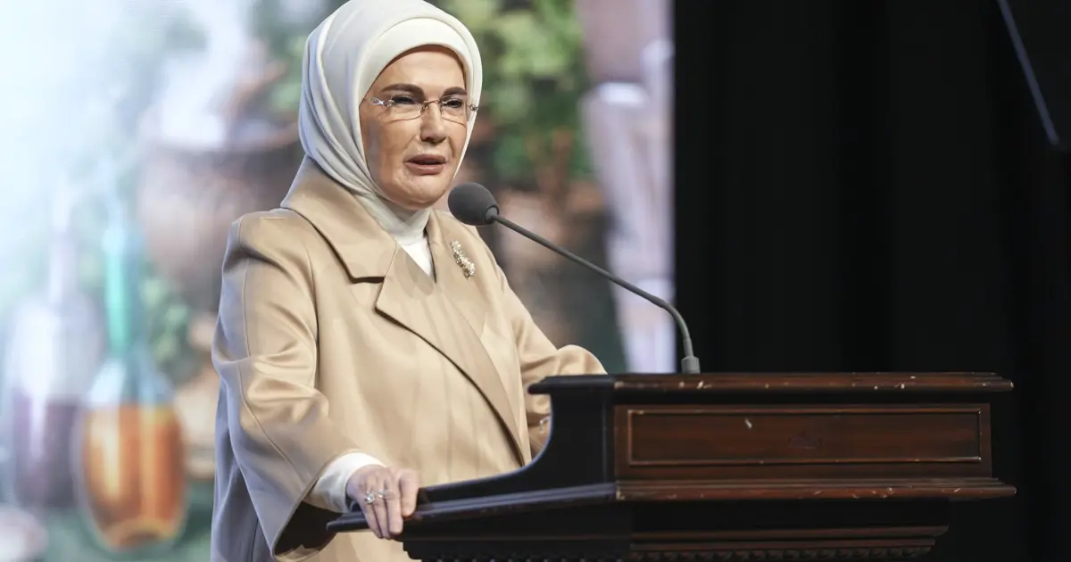 "Tıp ilmi, sanattan, felsefeden beslendikçe insanı bir bütün olarak iyileştiren özünü koruyacaktır"