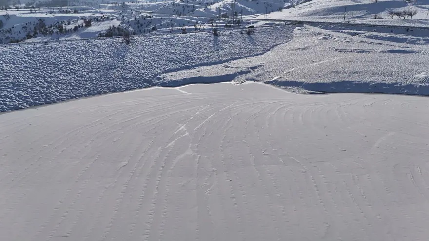 Dondurucu soğuklar kenti ele geçirdi. Baraj gölü buzla kaplandı  2