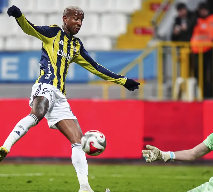 Fenerbahçe, Beyoğlu Yeni Çarşı'yı Talisca ile mağlup etti