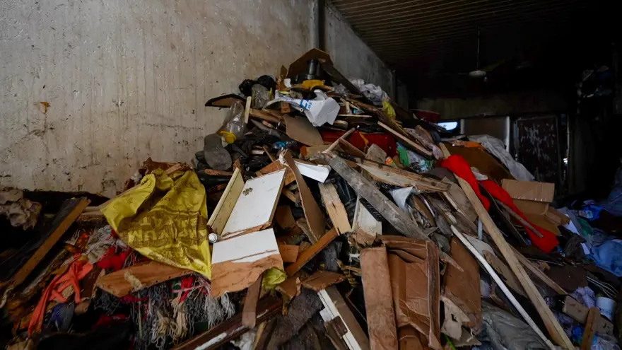 Evden 168 ton çöp çıktı 1