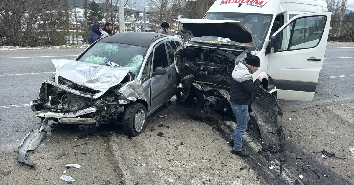 Bolu'da feci kaza. Bir ölü, dokuz yaralı