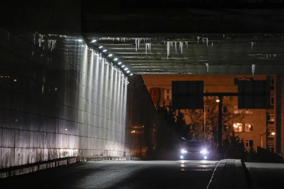 Başkent buz tuttu. 1 metrelik sarkıtlar oluştu