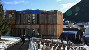 Davos'ta yangın tahliyesi