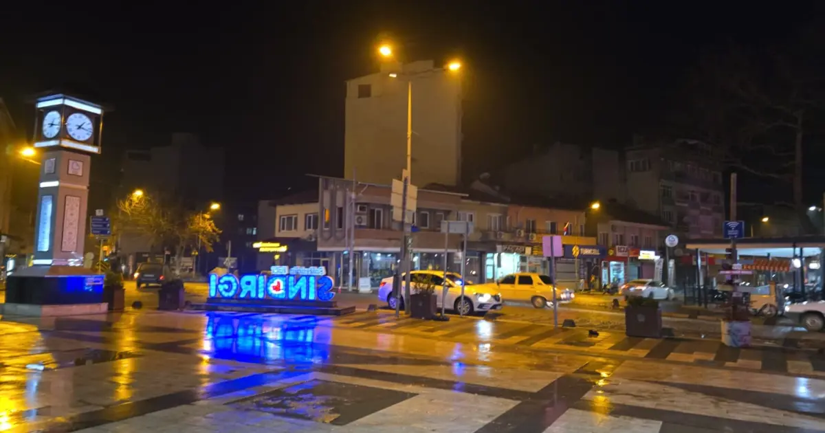 Sındırgı'da 5.1 büyüklüğünde deprem