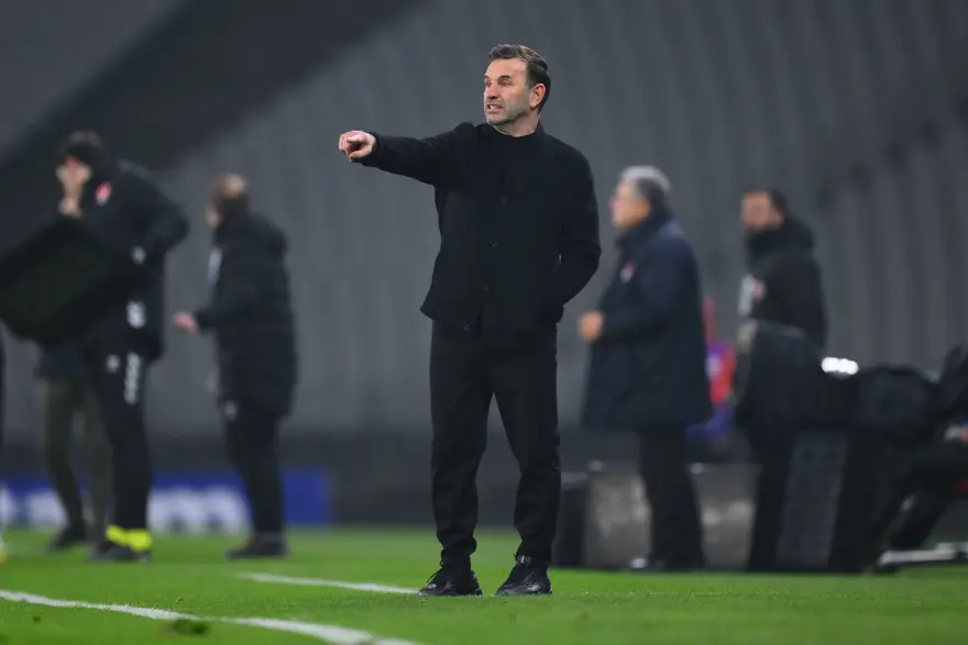 BİR SEZONDA EN ÇOK GALİBİYET ALAN TAKIM
6 BİR SEZONDA EN ÇOK GALİBİYET ALAN TAKIM
6