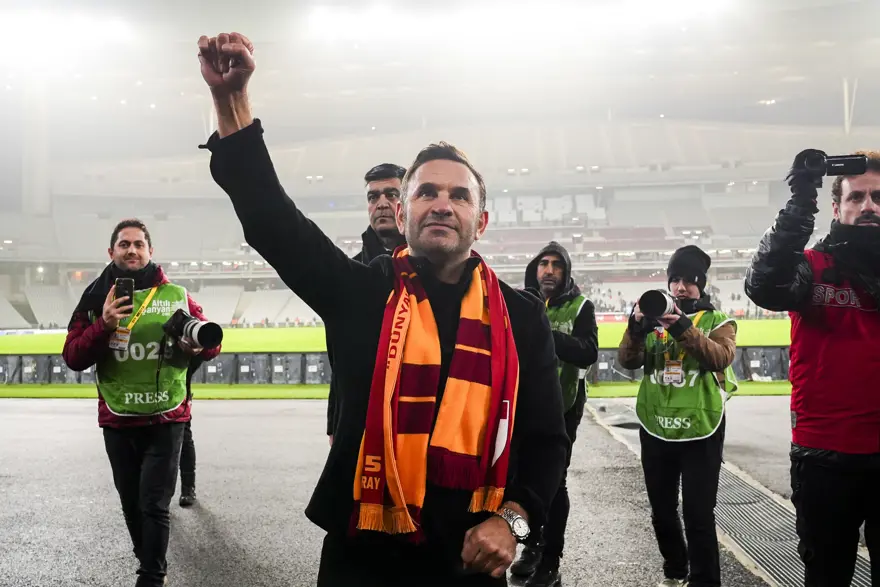 Okan Buruk'un rekor gecesi: Süper Lig tarihine geçti Okan Buruk'un rekor gecesi: Süper Lig tarihine geçti