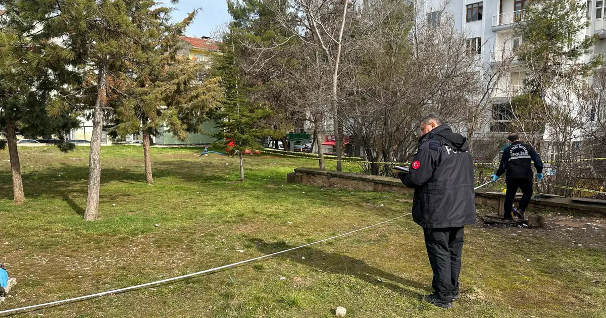 Uşak'ta Millet Bahçesi'nde bir kişi ölü bulundu