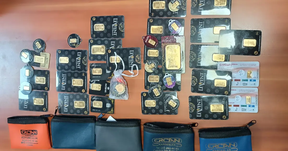 237 gram altını sahibine teslim etti
