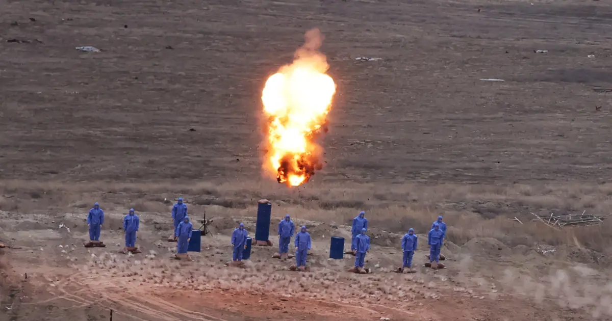 Tarihe geçti. 20 drone ile "sürü saldırı" testi