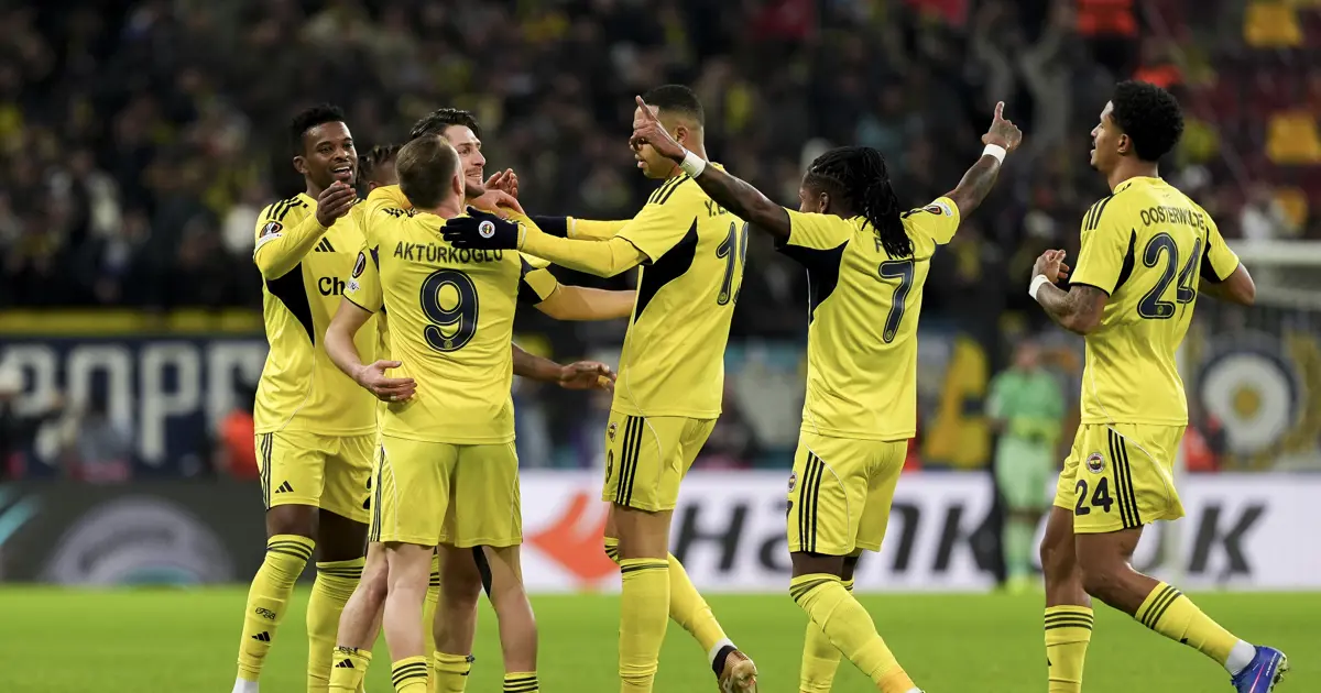 Canlı maç anlatımı: Fenerbahçe Avrupa'da Nottingham Forest karşısında