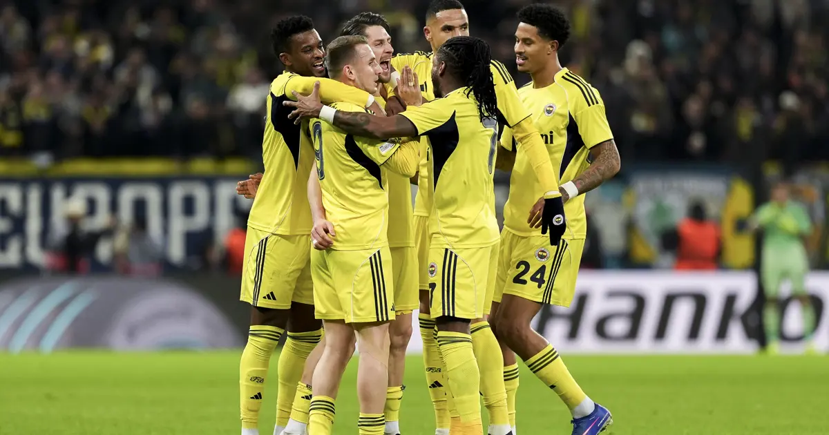 Fenerbahçeli yıldız, "Sol bek oynamak istemiyor" iddiasına sert çıkıştı. "Bu bir algı"