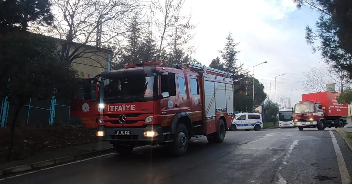 Dilovası'nda fabrikada patlama. Bir işçi yaralı