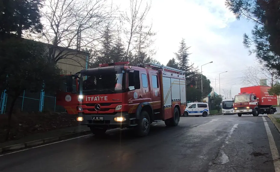 Dilovası'nda fabrikada patlama. Bir işçi yaralı