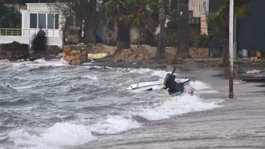 Muğla'da fırtına alarmı. Bodrum ve Milas'ta okullar tatil edildi