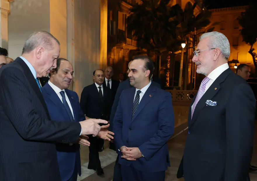 Cumhurbaşkanı Erdoğan, Sisi'ye Togg hediye etti
Cumhurbaşkanı Erdoğan, Sisi'ye Togg hediye etti