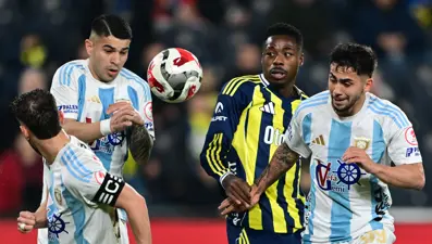 Dört gollü maçta kazanan Fenerbahçe, Talisca'nın gecesi