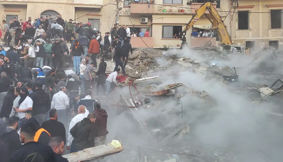 Lübnan'da eski bir binanın çökmesi sonucu 6 kişi öldü