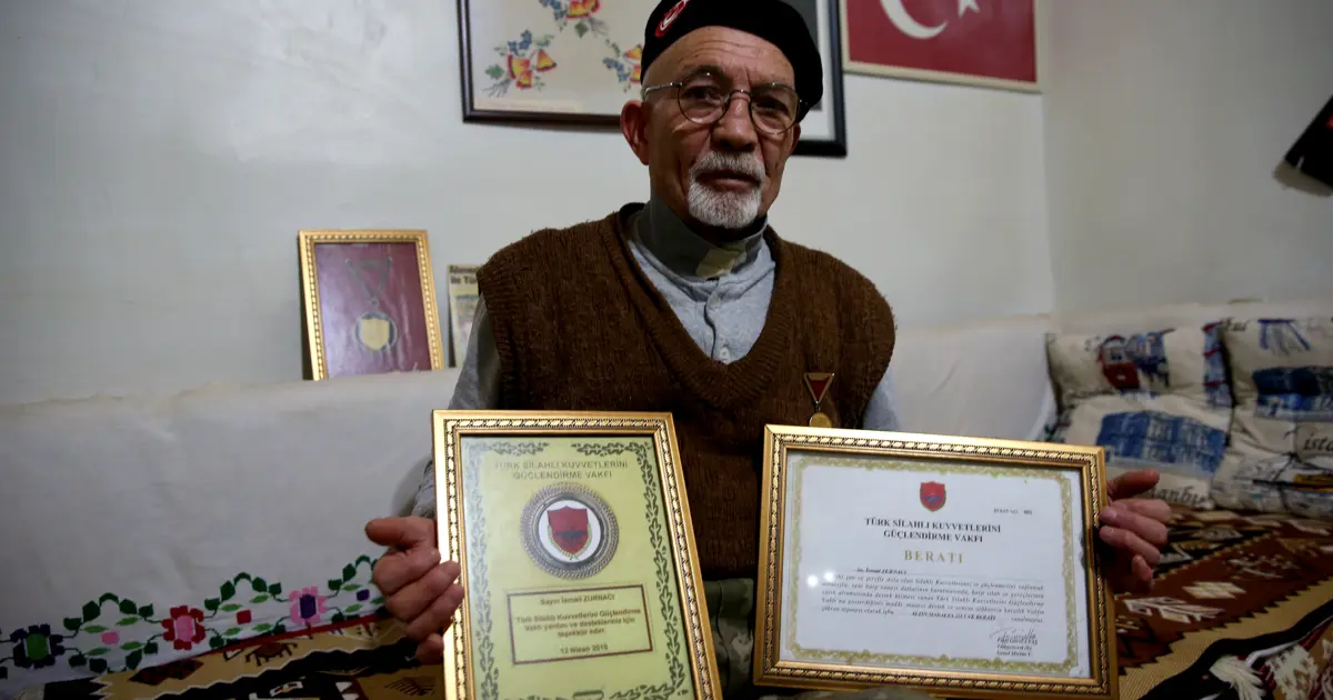 77 bin metrekare arsasını TSK için bağışladı. Berat ve madalyasına gözü gibi bakıyor