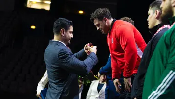 Rıza Kayaalp, mindere altınla döndü