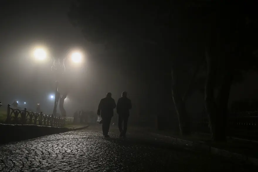 İstanbul sis altında 