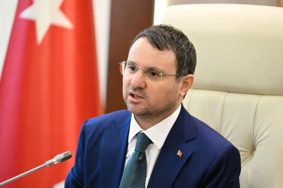 Bakan Gürlek'ten sosyal medya açıklaması: Anonim hesaplar için çalışma yapılıyor