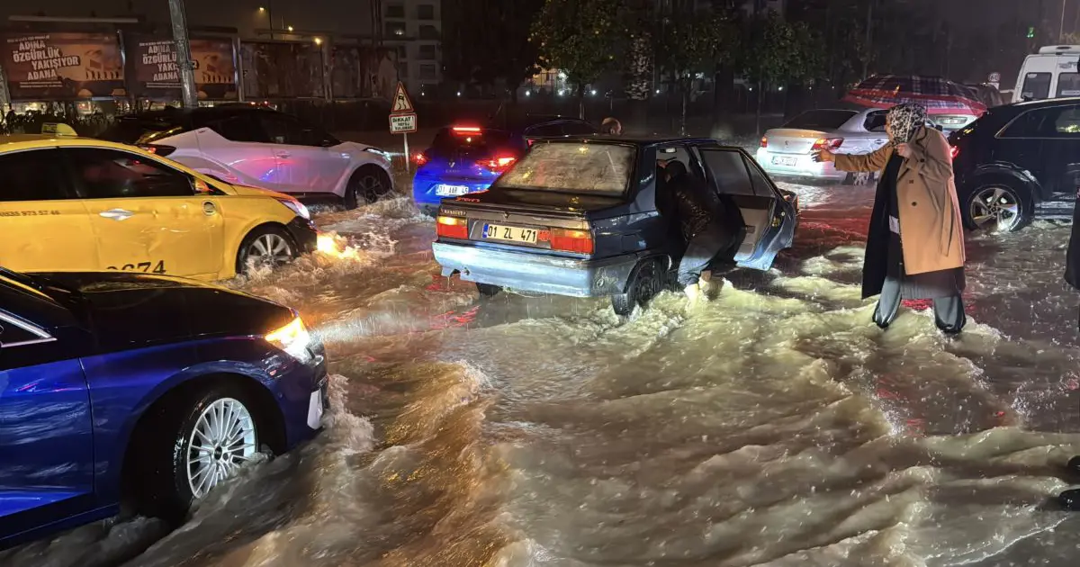 49 ilde çok kuvvetli sağanak, fırtına ve hortum alarmı