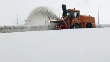 Kars'ta 77 köy yolu ulaşıma kapandı