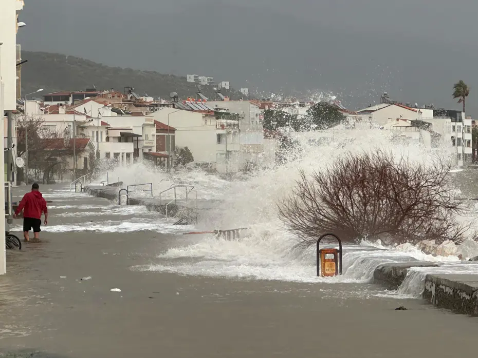 Meteoroloji uyardı. Hava 11 derece soğuyacak, fırtına ve çöl tozuna dikkat