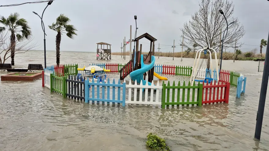 HAFTA SONU DA FIRTINA ETKİLİ OLDU 5 HAFTA SONU DA FIRTINA ETKİLİ OLDU 5