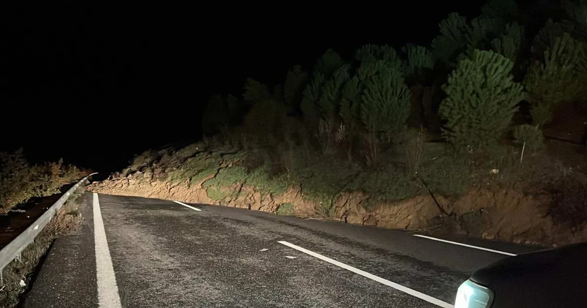 İstanbul-İzmir Otoyolu heyelan nedeniyle ulaşıma kapatıldı